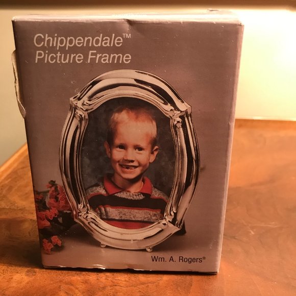Wm. A. Rogers Silverplate Small Picture Frame - Picture 2 of 8
